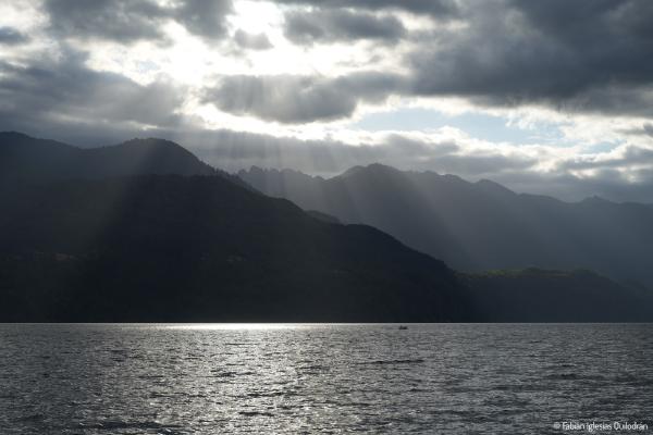 63mm, ƒ/16, 1/125s, ISO100 - 19.02.2025 - Lago Panguipulli, Chile. ▶ Una fotografía del Lago Panguipulli tomada desde la localidad de Choshuenco. © Fabián Iglesias.
